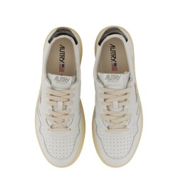 SNEAKER MEDALIST LOW