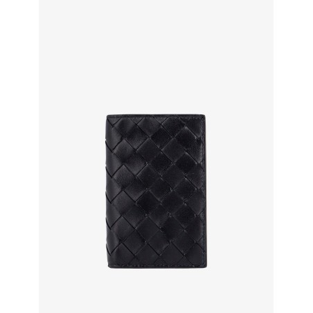 Leather passport case with intrecciato motiff