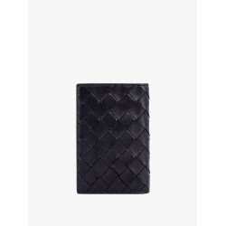 Leather passport case with intrecciato motiff