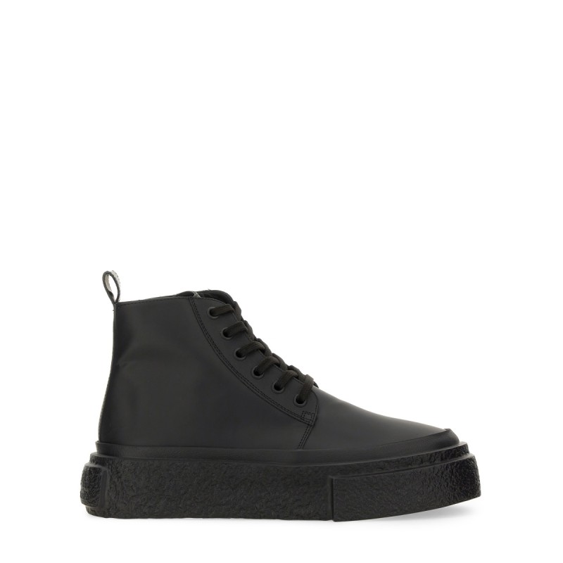 LEATHER LACE-UP SNEAKER