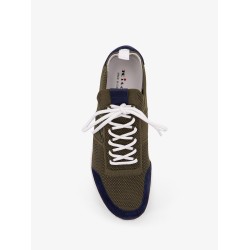 Low-top mesh sneakers with suede profiles