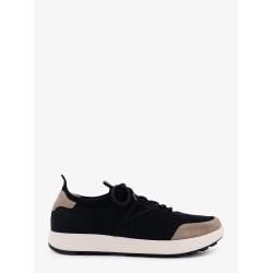 Low-top mesh sneakers with suede profiles