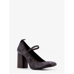 Leather ballerinas