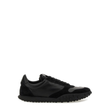 LOW TOP SNEAKER