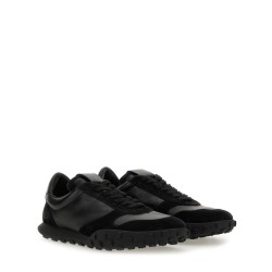 LOW TOP SNEAKER