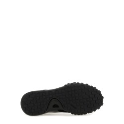 LOW TOP SNEAKER