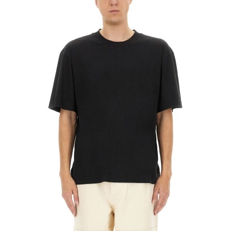 SIMPLE T-SHIRT