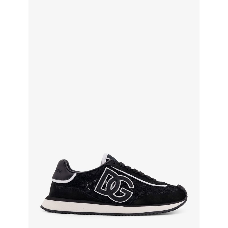 Low-top lace sneakers with suede inserts
