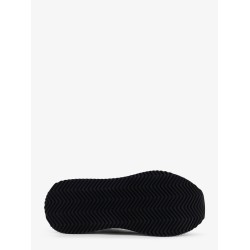 Low-top lace sneakers with suede inserts