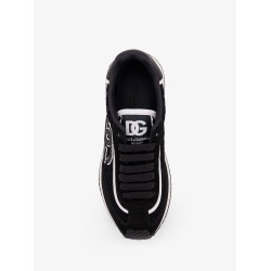 Low-top lace sneakers with suede inserts