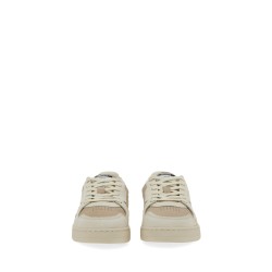 SNEAKER "SAYS IT"