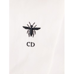 Shirt with oblique closure