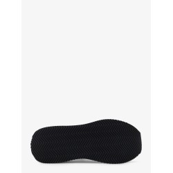 Low-top mesh sneakers with suede inserts