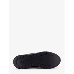 Leather low-top sneakers