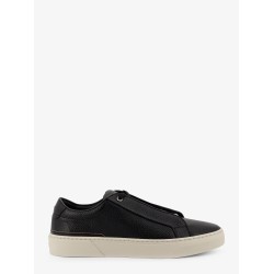 Low-top leather sneakers