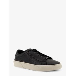 Low-top leather sneakers