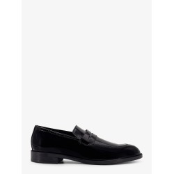 Patent leaher loafers