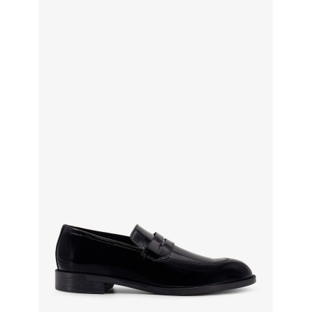 Patent leaher loafers