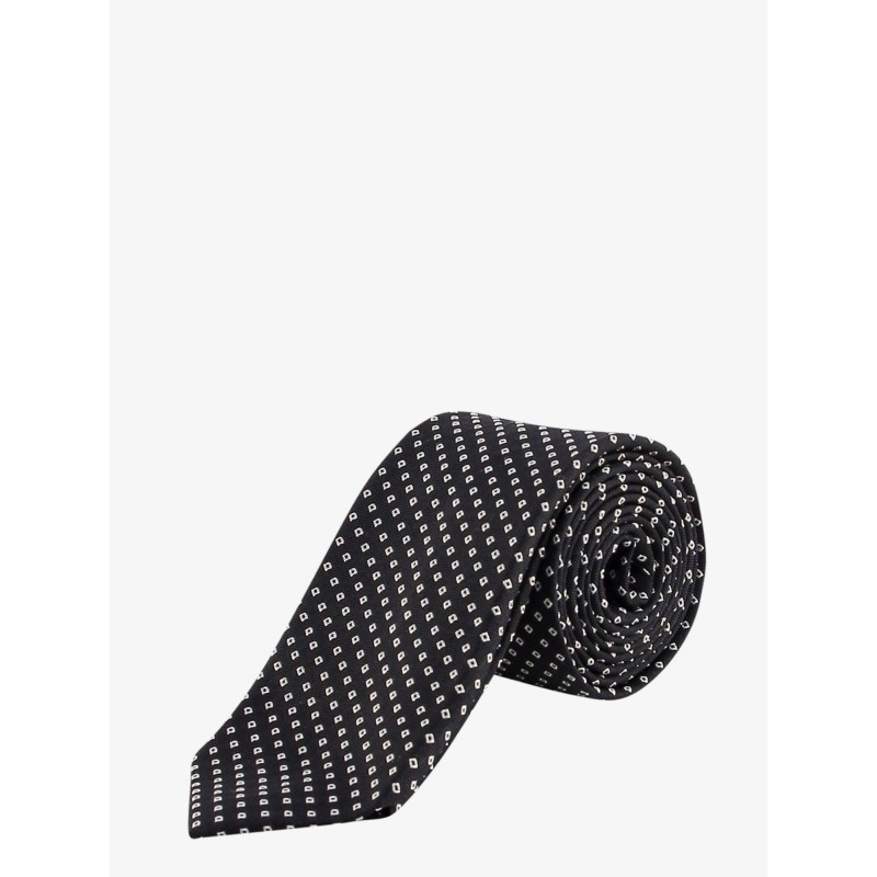 Silk tie