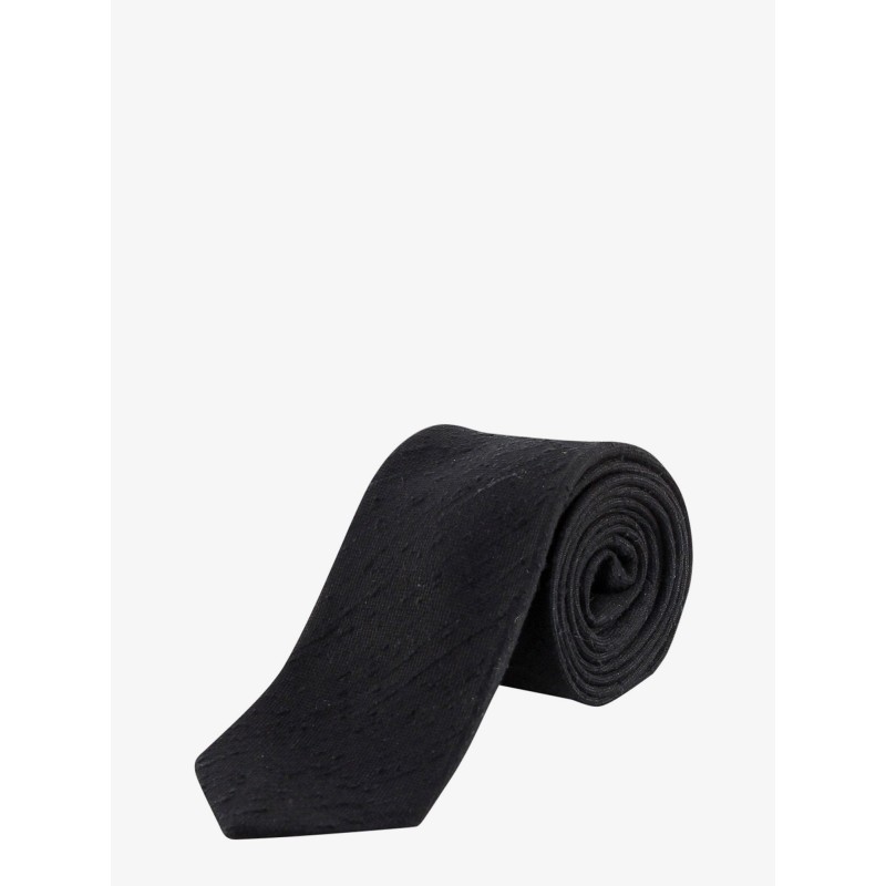 Silk tie