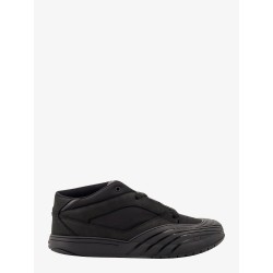 Nabuk and synthetic fiber sneakers