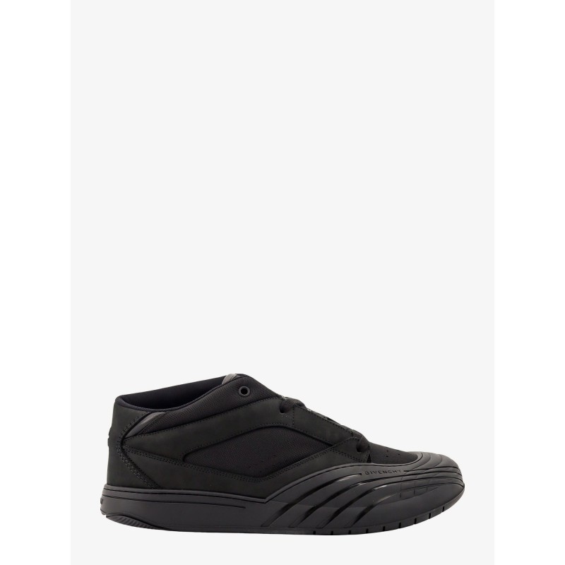 Nabuk and synthetic fiber sneakers