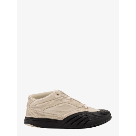 Nabuk and synthetic fiber sneakers