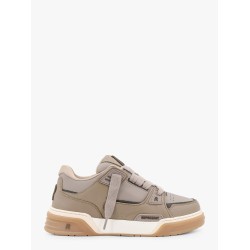 Studio leather sneakers with contrasting profiles