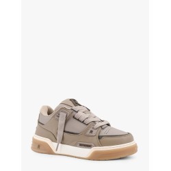 Studio leather sneakers with contrasting profiles