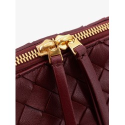 Concert leather clutch with Intrecciato motif