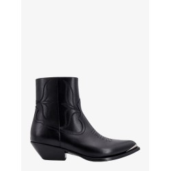 Leather boots with metal toe