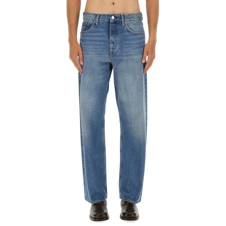 LOOSE FIT JEANS