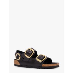Milano big buckle patent leather sandals