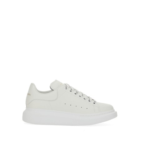 OVERSIZED SNEAKER
