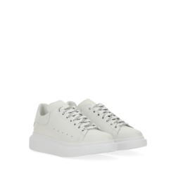 OVERSIZED SNEAKER