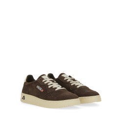 "MEDALIST" LOW SNEAKER