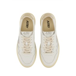 MEDALIST LOW SNEAKER