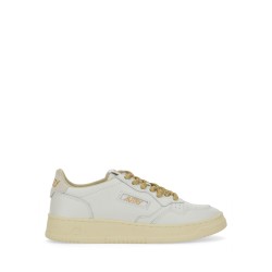 MEDALIST LOW SNEAKER