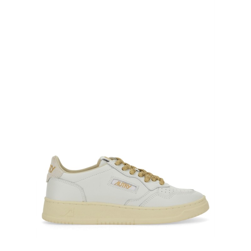 MEDALIST LOW SNEAKER