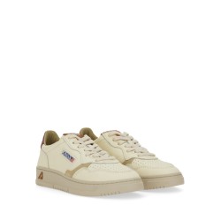 MEDALIST LOW SNEAKER