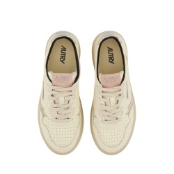 MEDALIST LOW SNEAKER