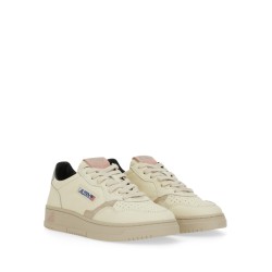 MEDALIST LOW SNEAKER