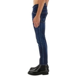 SKATER JEANS
