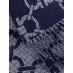 Wool scarf