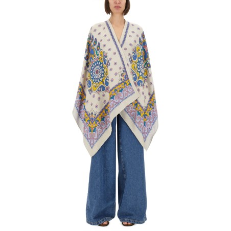 CAPE WITH DAISIES