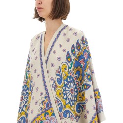 CAPE WITH DAISIES