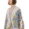 CAPE WITH DAISIES