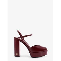 Patent leather sandals with heel and wedge