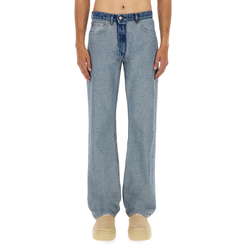 STRAIGHT LEG JEANS