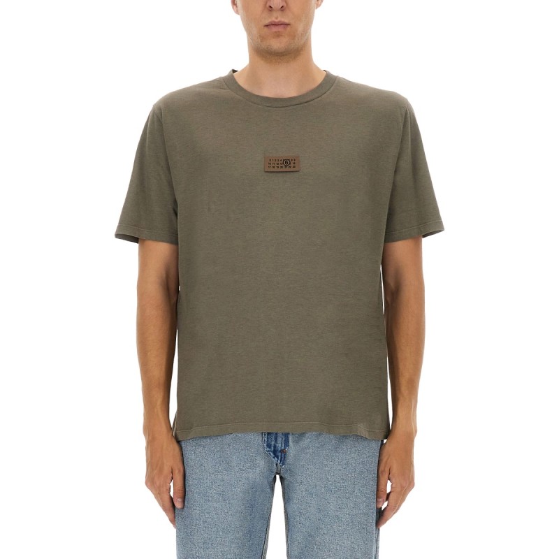 T-SHIRT WITH LOGO